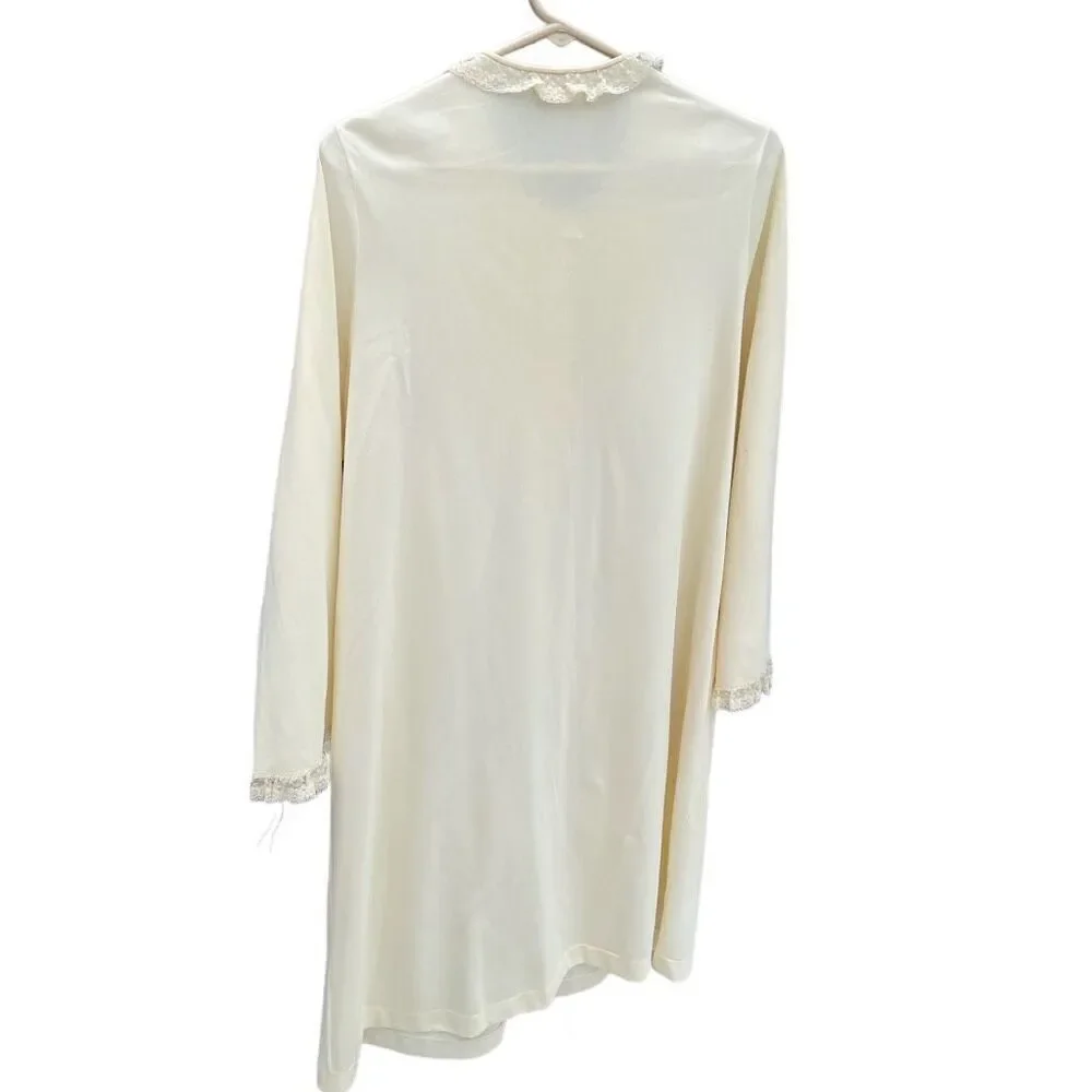 Vintage Gossard size Medium silky robe